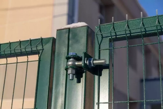 Петля регулируемая для калитки и ворот